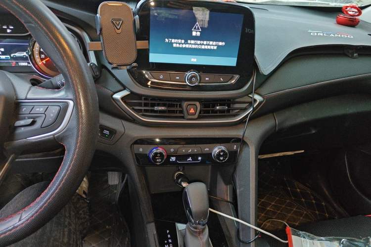 Used Chevrolet Orlando 2019 Redline 530T Automatic Enjoyment Version (5+2 Seating) China VI Audio And AC Panel