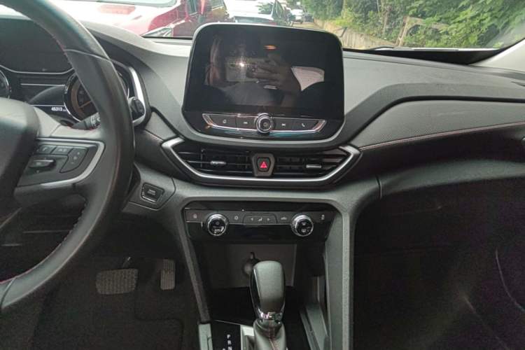 Used Chevrolet Orlando 2019 Redline 530T Automatic Enjoyment Version (5+2 Seating) China VI Audio And AC Panel