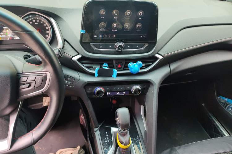 Used Chevrolet Orlando 2019 Redline 530T Automatic Enjoyment Version (5+2 Seating) China VI Audio And AC Panel