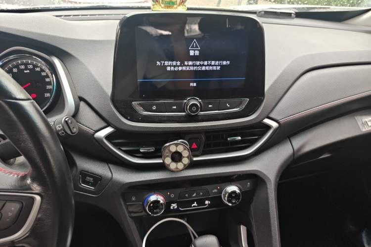 Used Chevrolet Orlando 2019 Redline 530T Automatic Enjoyment Version (5+2 Seating) China VI Audio And AC Panel