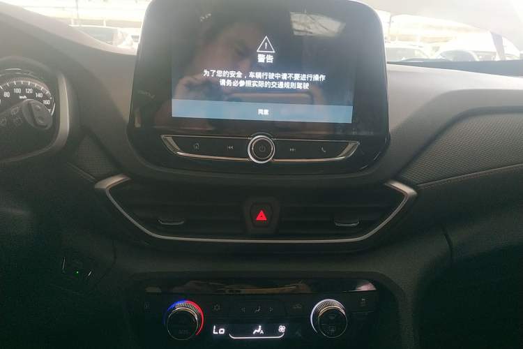 Used Chevrolet Orlando 2019 Redline 530T Automatic Enjoyment Version (5+2 Seating) China VI Audio And AC Panel