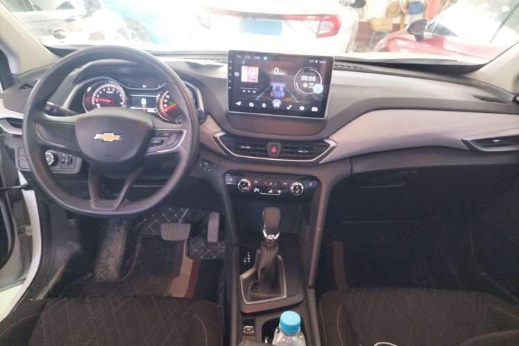 Used Chevrolet Orlando 2019 530T Automatic Luxury Edition (5+2 Seater) – China VI Standard Center Console