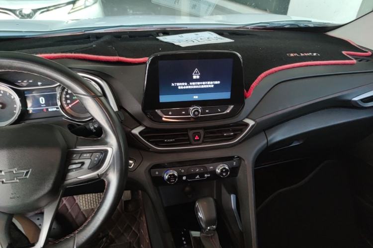 Used Chevrolet Orlando 2019 Redline 530T Automatic Enjoyment Version (5+2 Seating) China VI Center Console