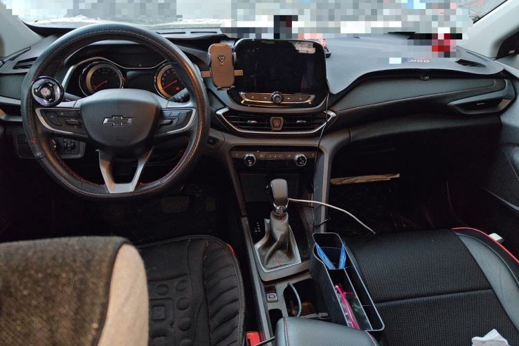 Used Chevrolet Orlando 2019 Redline 530T Automatic Enjoyment Version (5+2 Seating) China VI Center Console