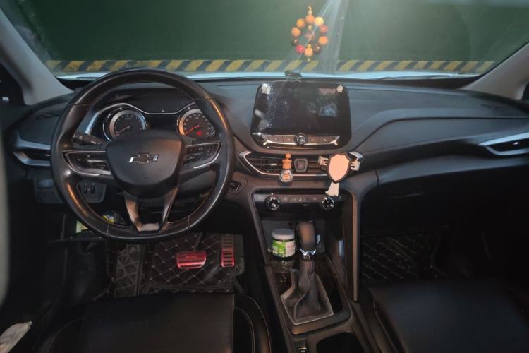 Used Chevrolet Orlando 2019 530T Automatic Mickey Custom Edition (5+2 Seats) – China VI Standard Center Console