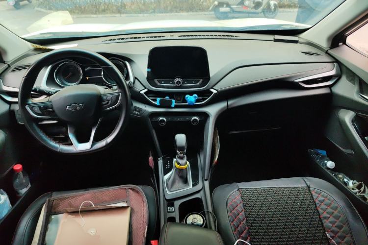 Used Chevrolet Orlando 2019 Redline 530T Automatic Enjoyment Version (5+2 Seating) China VI Center Console