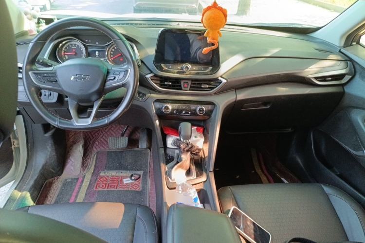 Used Chevrolet Orlando 2019 Redline 530T Automatic Enjoyment Version (5+2 Seating) China VI Center Console