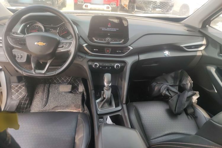 Used Chevrolet Orlando 2019 530T Automatic Mickey Custom Edition (5+2 Seats) – China VI Standard Center Console