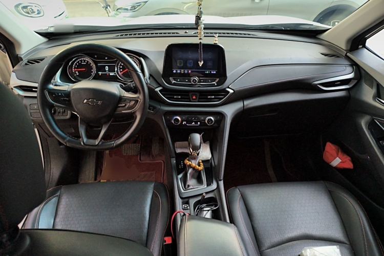 Used Chevrolet Orlando 2019 Redline 530T Automatic Enjoyment Version (5+2 Seating) China VI Center Console