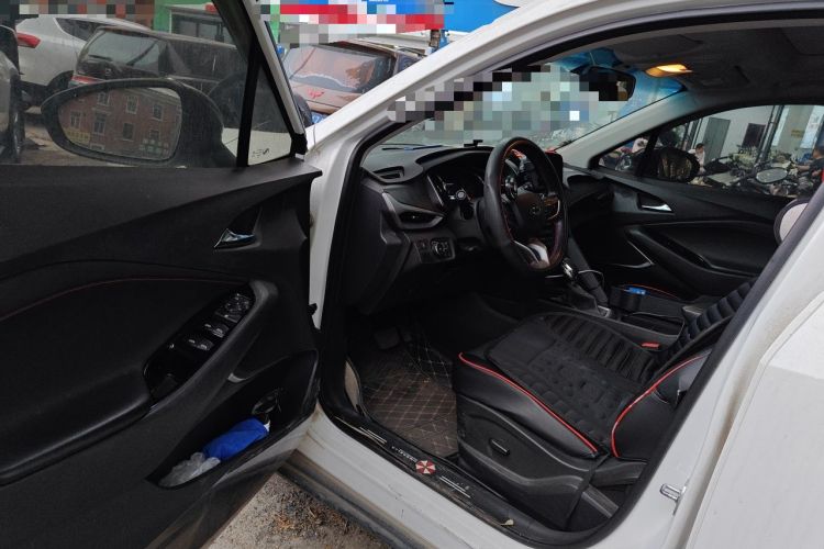 Used Chevrolet Orlando 2019 Redline 530T Automatic Enjoyment Version (5+2 Seating) China VI Driver Seat