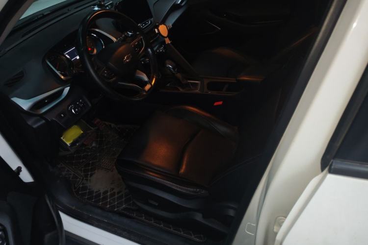 Used Chevrolet Orlando 2019 530T Automatic Mickey Custom Edition (5+2 Seats) – China VI Standard Driver Seat
