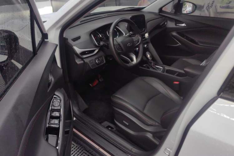 Used Chevrolet Orlando 2019 Redline 530T Automatic Enjoyment Version (5+2 Seating) China VI Driver Seat