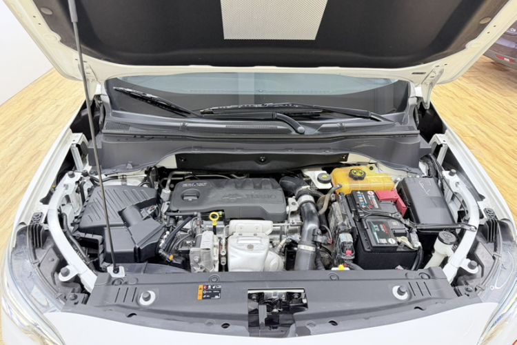 Used Chevrolet Orlando 2019 Redline 530T Automatic Enjoyment Version (5+2 Seating) China VI Engine Bay