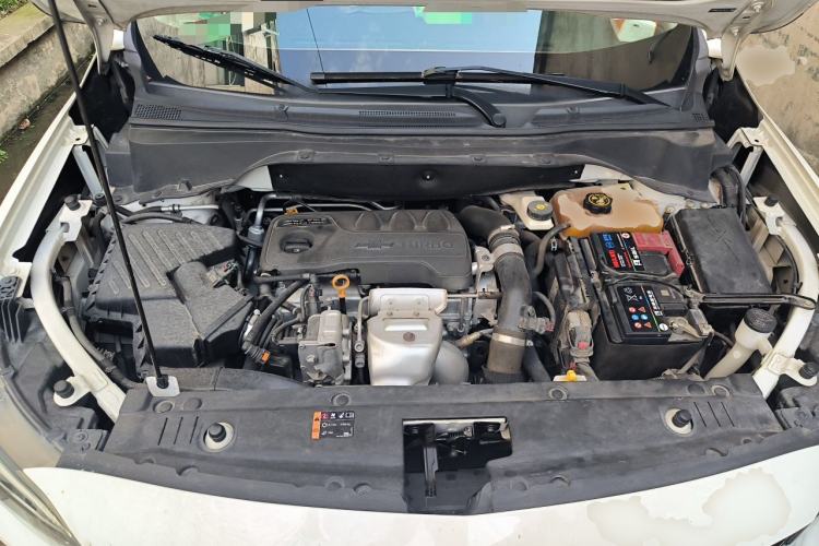 Used Chevrolet Orlando 2019 Redline 530T Automatic Enjoyment Version (5+2 Seating) China VI Engine Bay