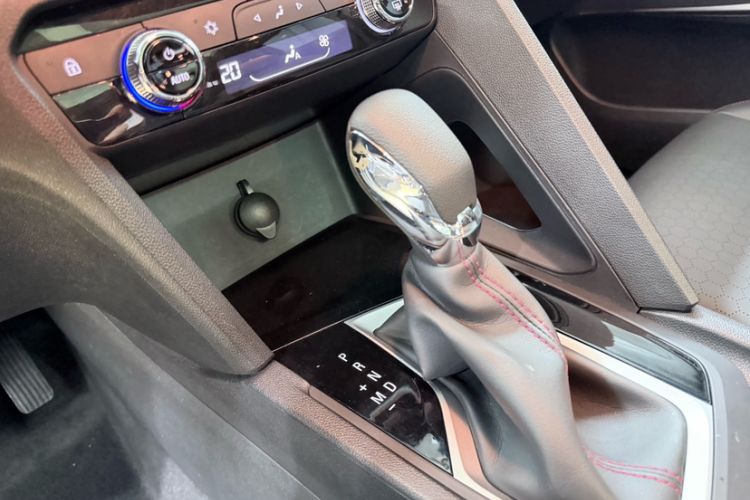 Used Chevrolet Orlando 2019 Redline 530T Automatic Luxury Edition (5-seat model) – China VI Standard Gear Lever