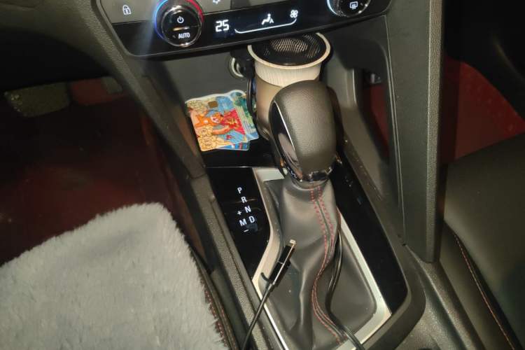 Used Chevrolet Orlando 2019 Redline 530T Automatic Enjoyment Version (5+2 Seating) China VI Gear Lever