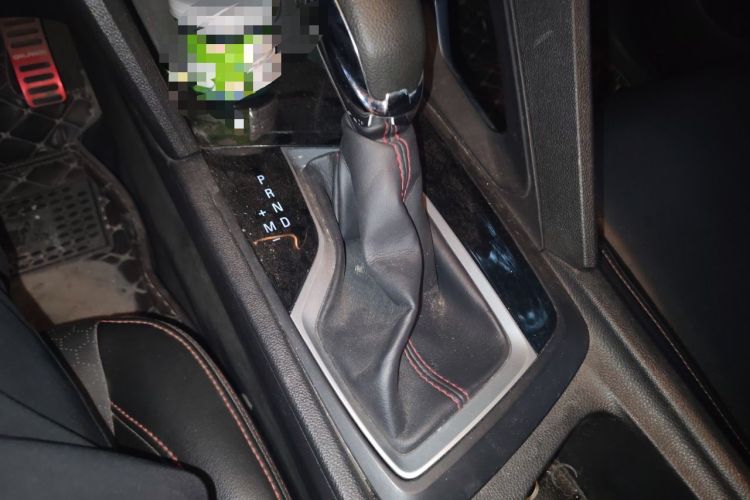 Used Chevrolet Orlando 2019 530T Automatic Mickey Custom Edition (5+2 Seats) – China VI Standard Gear Lever