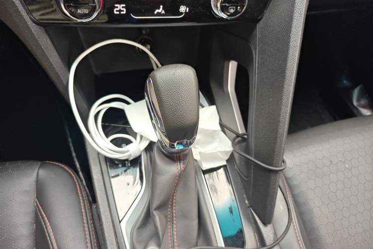 Used Chevrolet Orlando 2019 Redline 530T Automatic Enjoyment Version (5+2 Seating) China VI Gear Lever
