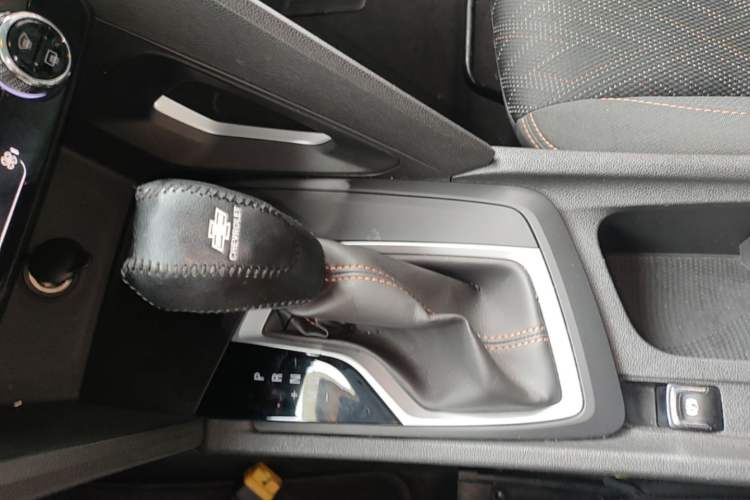 Used Chevrolet Orlando 2019 530T Automatic Luxury Edition (5+2 Seater) – China VI Standard Gear Lever
