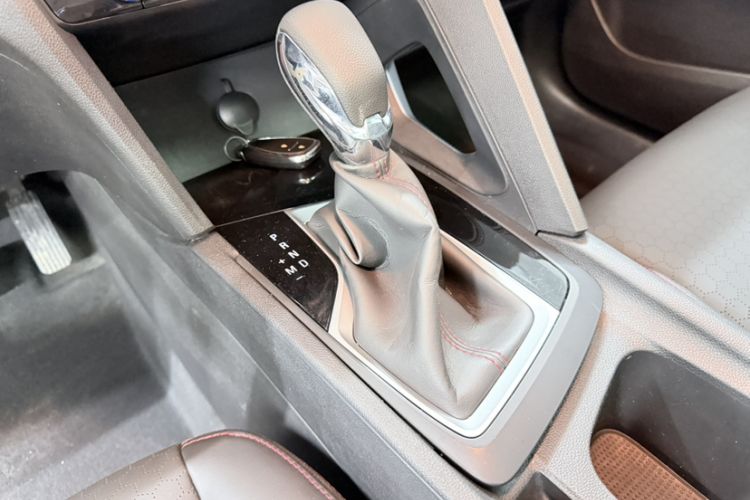 Used Chevrolet Orlando 2019 Redline 530T Automatic Enjoyment Version (5+2 Seating) China VI Gear Lever