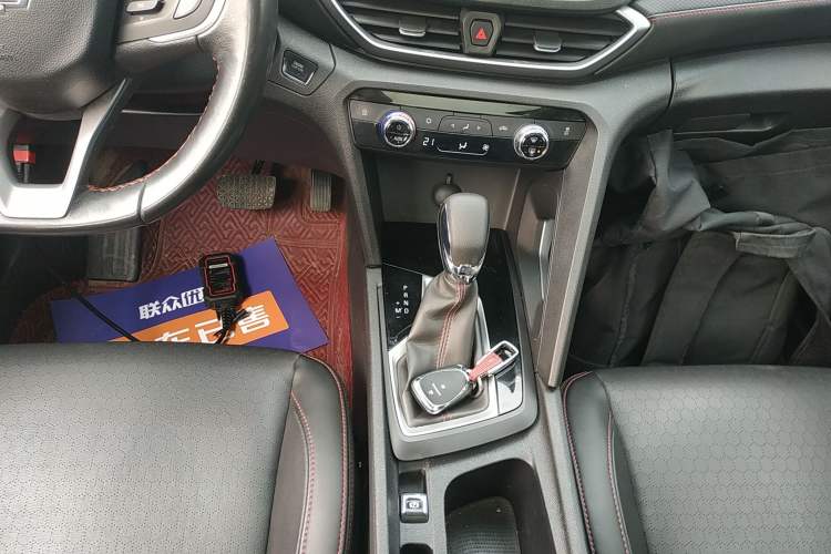 Used Chevrolet Orlando 2019 Redline 530T Automatic Enjoyment Version (5+2 Seating) China VI Gear Lever