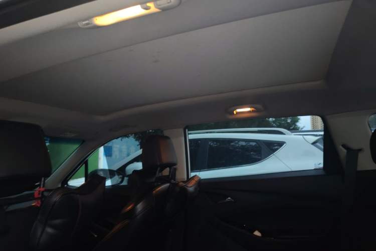 Used Chevrolet Orlando 2019 530T Automatic Mickey Custom Edition (5+2 Seats) – China VI Standard Headliner