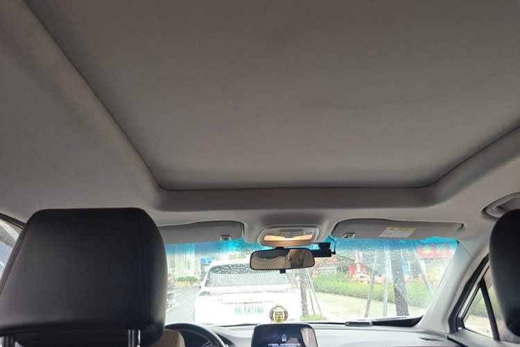 Used Chevrolet Orlando 2019 Redline 530T Automatic Enjoyment Version (5+2 Seating) China VI Headliner