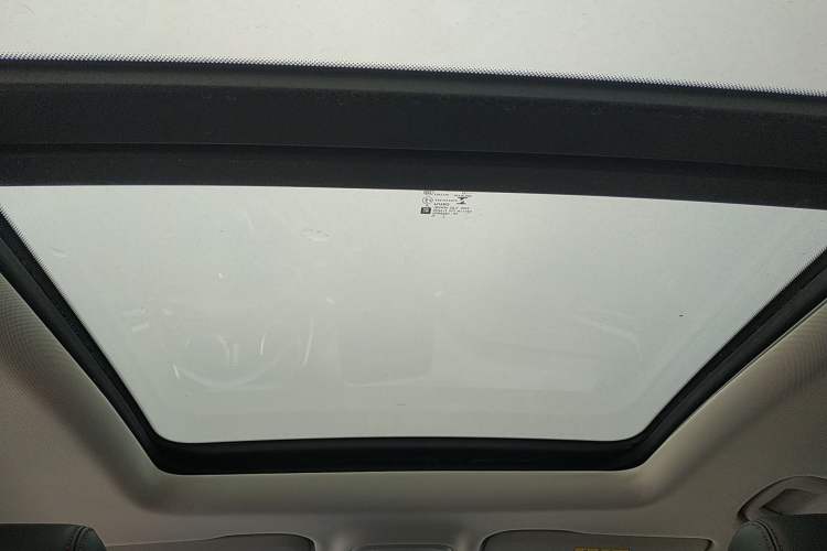 Used Chevrolet Orlando 2019 Redline 530T Automatic Enjoyment Version (5+2 Seating) China VI Headliner