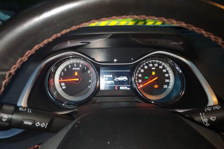 Used Chevrolet Orlando 2019 530T Automatic Mickey Custom Edition (5+2 Seats) – China VI Standard Instrument Cluster