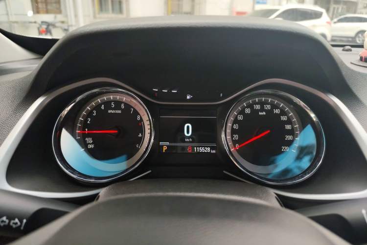 Used Chevrolet Orlando 2019 530T Automatic Luxury Edition (5+2 Seater) – China VI Standard Instrument Cluster