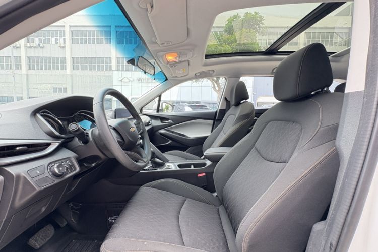 Used Chevrolet Orlando 2019 530T Automatic Luxury Edition (5+2 Seater) – China VI Standard Interior 3