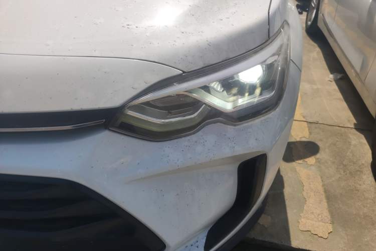 Used Chevrolet Orlando 2019 530T Automatic Mickey Custom Edition (5+2 Seats) – China VI Standard Left Front Headlight