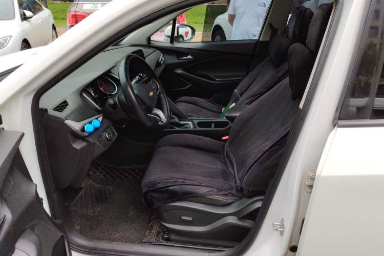 Used Chevrolet Orlando 2019 530T Automatic Mickey Custom Edition (5+2 Seats) – China VI Standard Left Front Seat