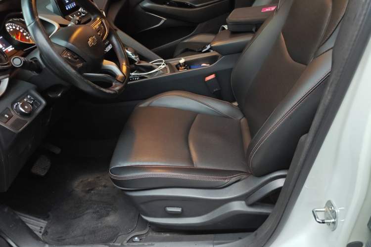 Used Chevrolet Orlando 2019 Redline 530T Automatic Enjoyment Version (5+2 Seating) China VI Left Front Seat