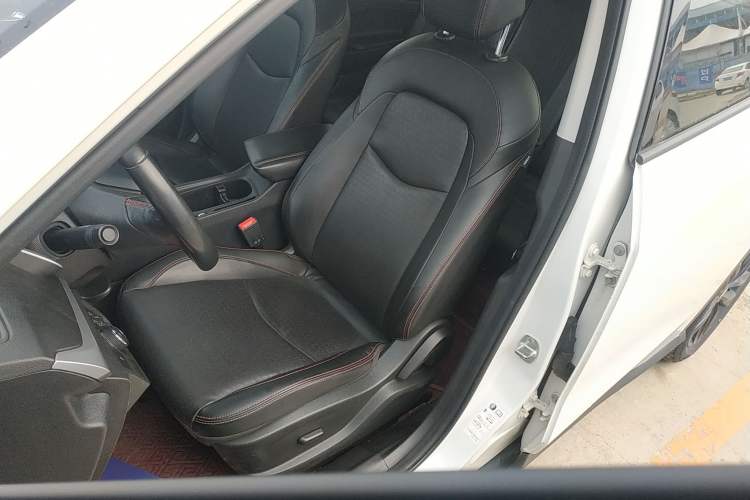 Used Chevrolet Orlando 2019 Redline 530T Automatic Enjoyment Version (5+2 Seating) China VI Left Front Seat