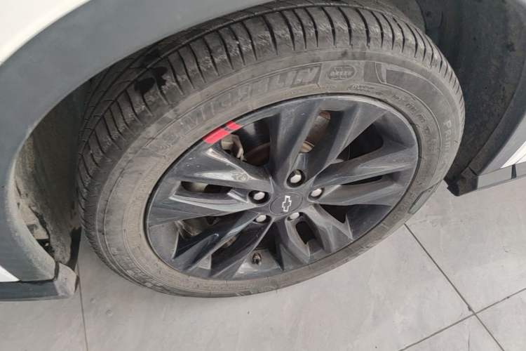Used Chevrolet Orlando 2019 Redline 530T Automatic Enjoyment Version (5+2 Seating) China VI Left Front Wheel Hub