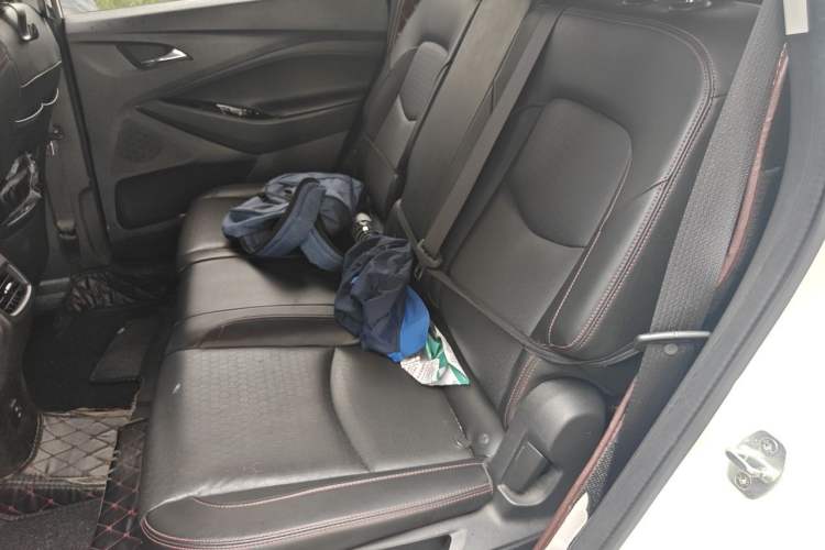 Used Chevrolet Orlando 2019 Redline 530T Automatic Enjoyment Version (5+2 Seating) China VI Left Rear Seat