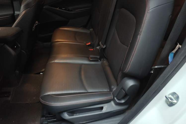 Used Chevrolet Orlando 2019 Redline 530T Automatic Enjoyment Version (5+2 Seating) China VI Left Rear Seat