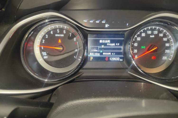 Used Chevrolet Orlando 2019 Redline 530T Automatic Enjoyment Version (5+2 Seating) China VI Odometer Close Up