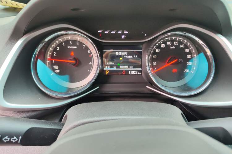 Used Chevrolet Orlando 2019 Redline 530T Automatic Enjoyment Version (5+2 Seating) China VI Odometer Close Up
