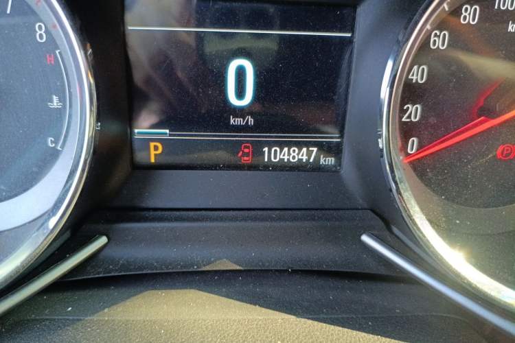 Used Chevrolet Orlando 2019 Redline 530T Automatic Enjoyment Version (5+2 Seating) China VI Odometer Close Up