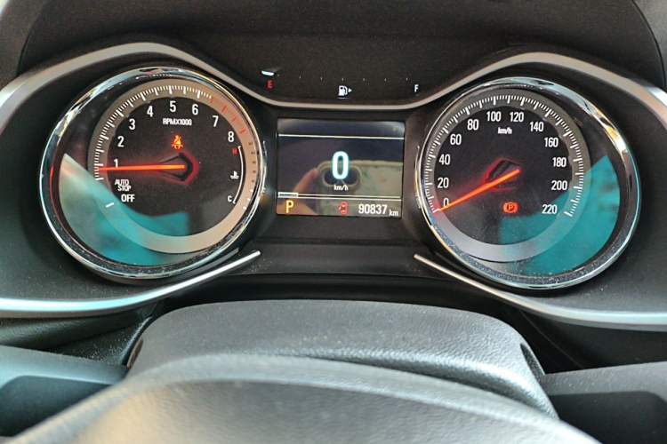Used Chevrolet Orlando 2019 Redline 530T Automatic Enjoyment Version (5+2 Seating) China VI Odometer Close Up