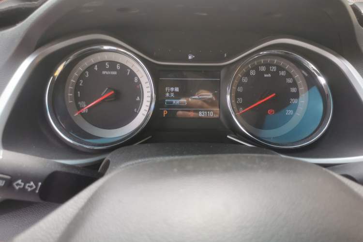 Used Chevrolet Orlando 2019 Redline 530T Automatic Enjoyment Version (5+2 Seating) China VI Odometer Close Up