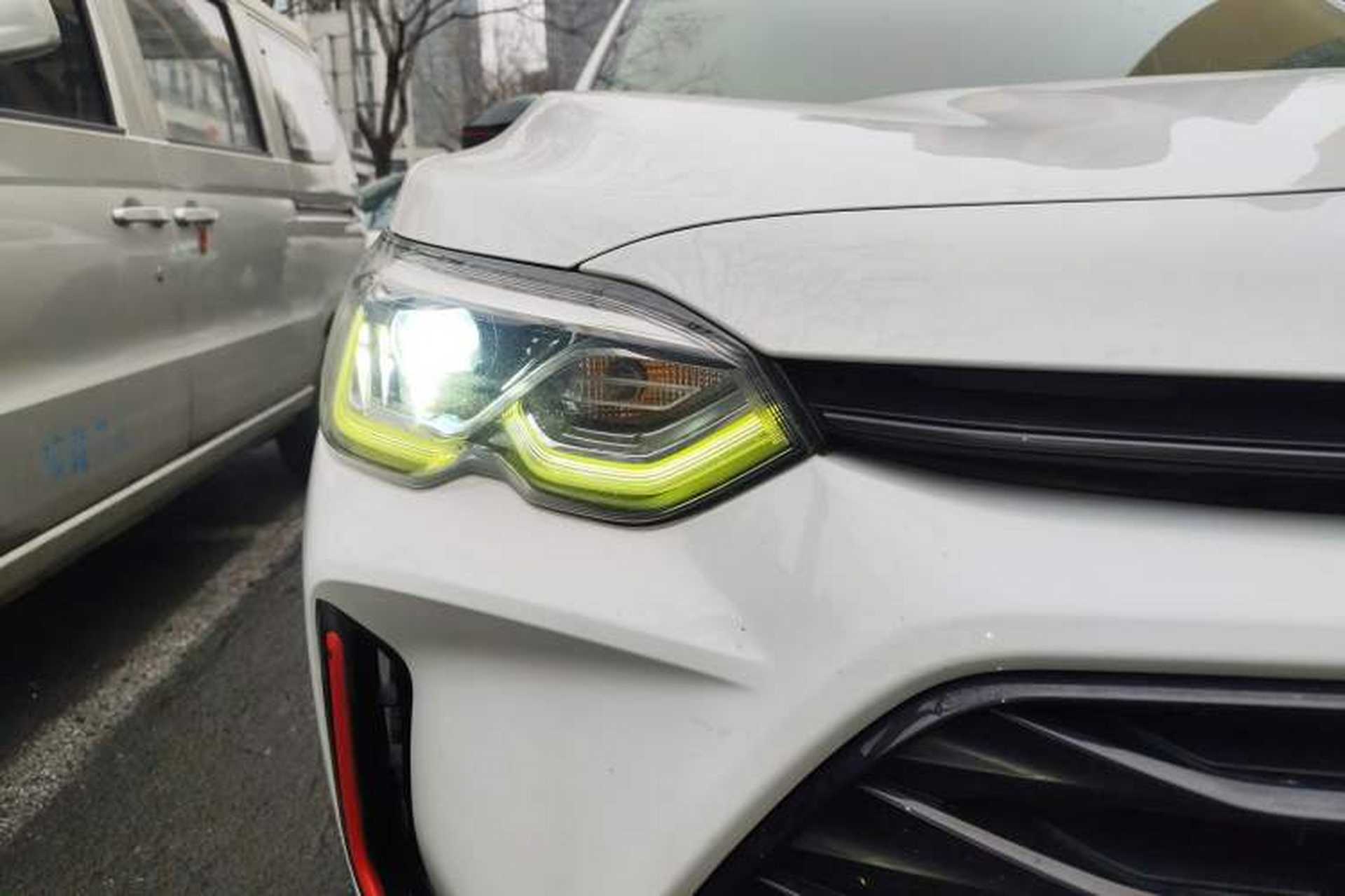 Used Chevrolet Orlando 2019 Redline 530T Automatic Enjoyment Version (5+2 Seating) China VI Right Front Headlight