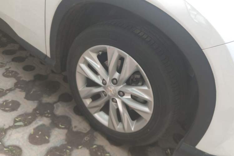 Used Chevrolet Orlando 2019 530T Automatic Luxury Edition (5-seat model) China VI Right Front Wheel Hub