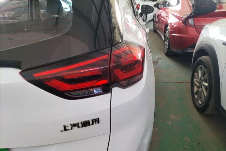 Used Chevrolet Orlando 2019 530T Automatic Luxury Edition (5+2 Seater) – China VI Standard Right Rear Taillight
