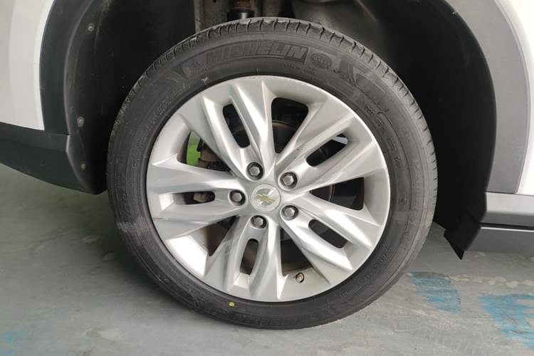 Used Chevrolet Orlando 2019 530T Automatic Luxury Edition (5+2 Seater) – China VI Standard Right Rear Wheel Hub