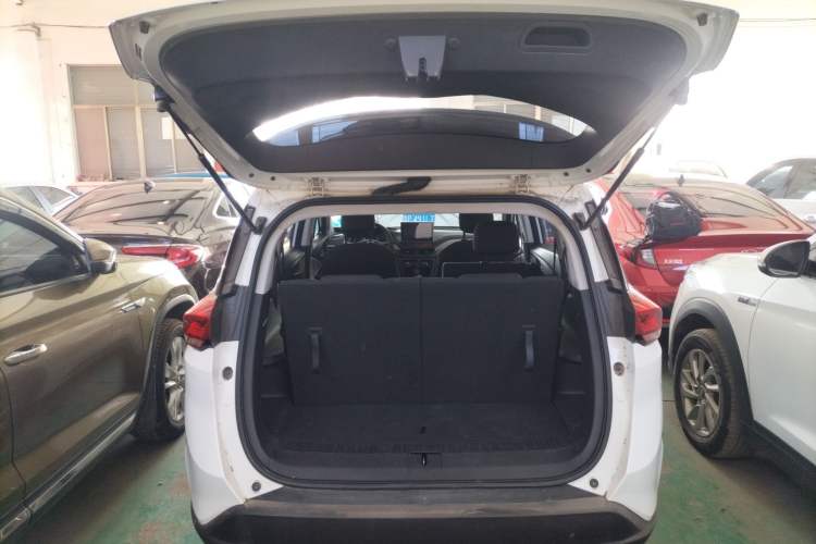 Used Chevrolet Orlando 2019 530T Automatic Luxury Edition (5+2 Seater) – China VI Standard Trunk