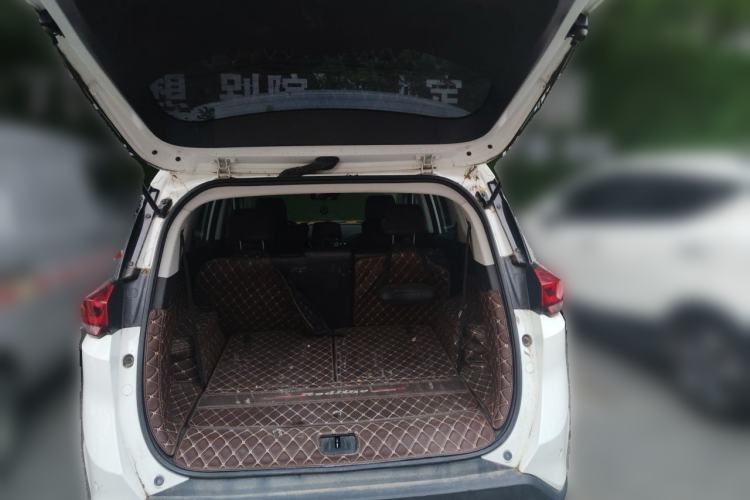 Used Chevrolet Orlando 2019 530T Automatic Mickey Custom Edition (5+2 Seats) – China VI Standard Trunk