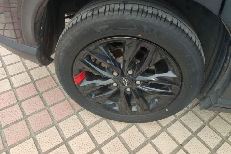 Used Chevrolet Orlando 2020 Light Hybrid Redline 530T Automatic Enjoyment Edition (5+2 Models) Right Rear Wheel Hub